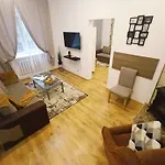 Center Two With Fireplace- Quiet Location- Up To Five Guests - Self Check-in- Free Parking Apartment Riga