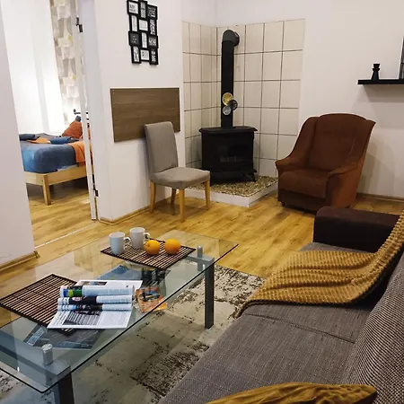 Center Two With Fireplace- Quiet Location- Up To Five Guests - Self Check-in- Free Parking *