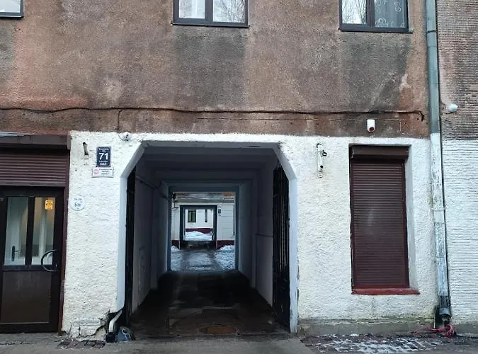 Dzīvoklis Center Two With Fireplace- Quiet Location- Up To 5 Guests - Self Check-in- Free Parking Riga