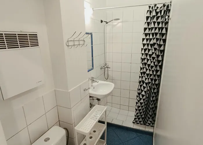 Center Two With Fireplace- Quiet Location- Up To 5 Guests - Self Check-in- Free Parking Riga