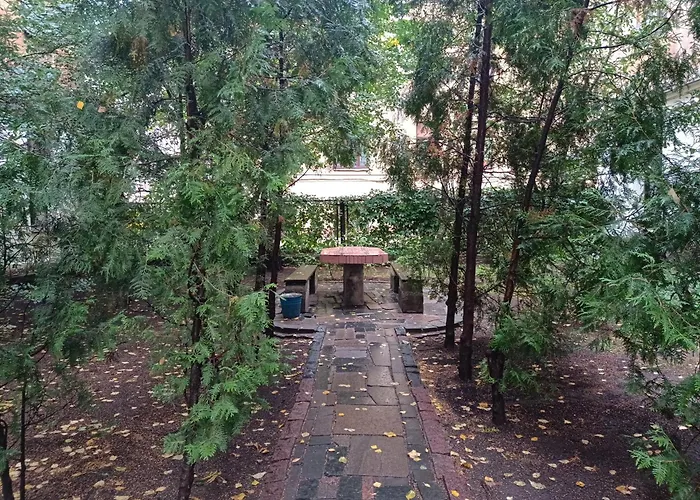 Dzīvoklis Center Two With Fireplace- Quiet Location- Up To 5 Guests - Self Check-in- Free Parking Riga