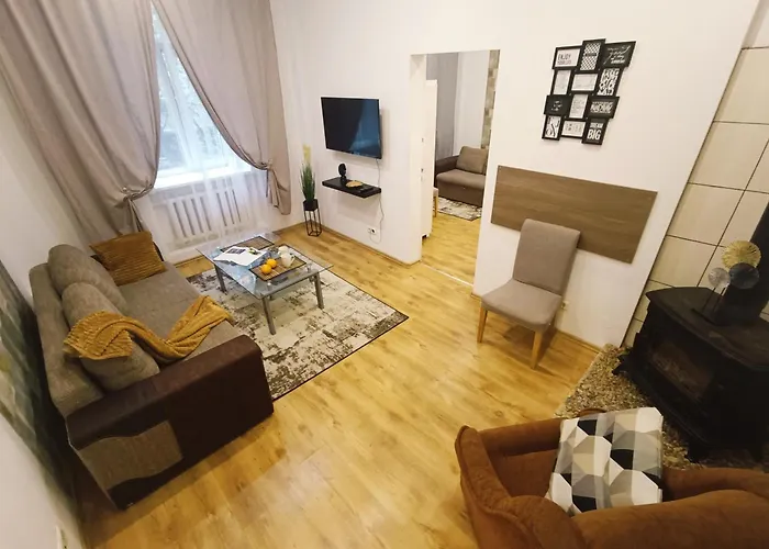 Center Two With Fireplace- Quiet Location- Up To 5 Guests - Self Check-in- Free Parking Dzīvoklis Riga