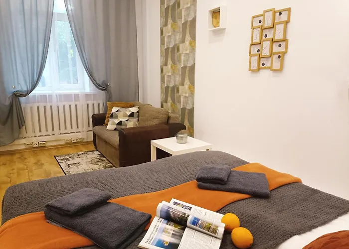 Center Two With Fireplace- Quiet Location- Up To 5 Guests - Self Check-in- Free Parking * Riga