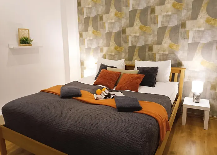 Dzīvoklis Center Two With Fireplace- Quiet Location- Up To 5 Guests - Self Check-in- Free Parking *