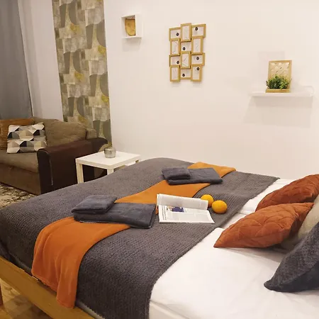 Center Two With One Bedroom, Up To 5 Guests, Self Check-in, Free Parking 公寓 里加