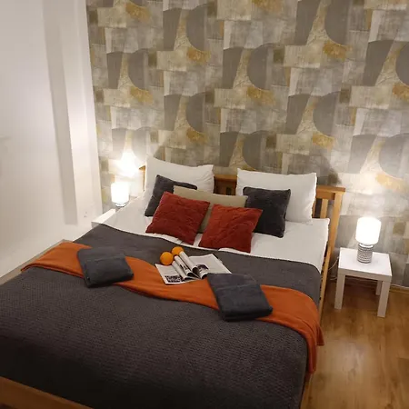 Center Two With One Bedroom, Up To 5 Guests, Self Check-in, Free Parking 公寓 里加